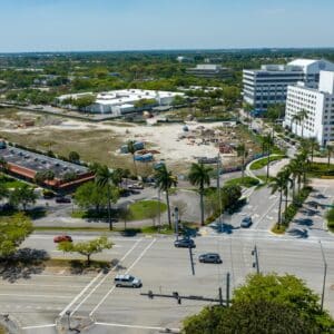Rodaje de drones exteriores de bienes raíces comerciales en Lake Alfred, Florida, EE. UU. por Flymore Drone Services