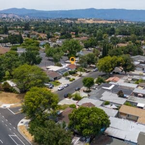 Fotografía y videos profesionales de bienes raíces con drones (Premium) en San José