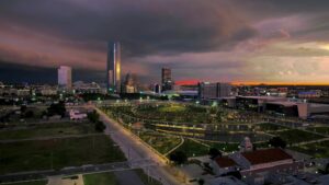Impresionante fotografía y videografía aérea nocturna con drones