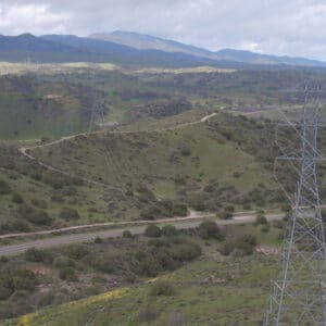 Servicios expertos de inspección y seguridad con drones para compañías eléctricas T y D para la entrega rápida de datos en California por AIS