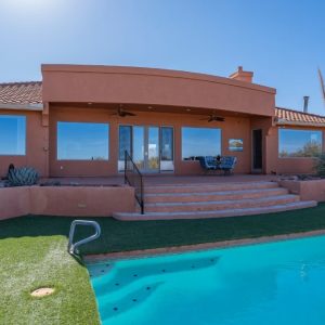 Impresionantes fotografías inmobiliarias comerciales que muestran interiores y exteriores vibrantes de las propiedades.