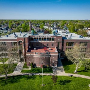 Servicio de inspección con drones en Buffalo, NY para evaluaciones de propiedades eficientes y detalladas.