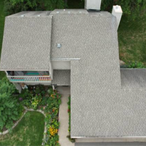 Fotografía con drones para inspecciones de propiedades en Minnesota por Airman Drone Services.