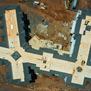 Contrate a un operador profesional de drones para los servicios de fotografía y videografía de monitoreo de la construcción.